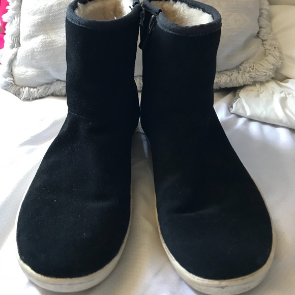 uggs big kid size 7